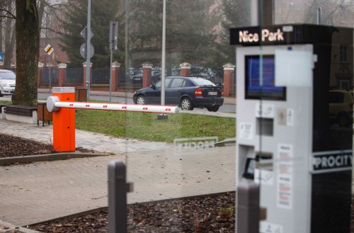 W dni robocze na Placu Piłsudskiego parkowanie bezpłatne