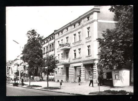 Warszawska z buidynkiem W.Ketrzyńskiego 1983